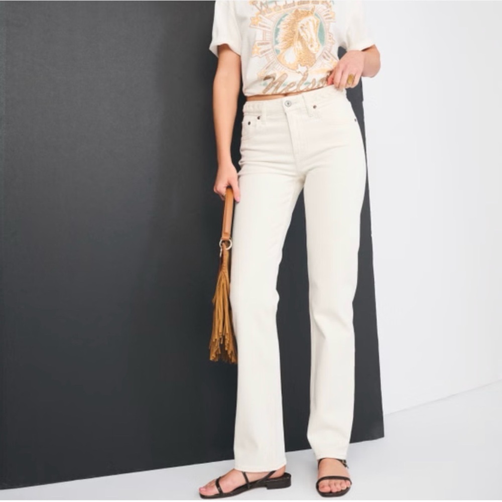 Abercrombie & Fitch The 90’s Straight Ultra High Rise White Jeans - Picture 1 of 11
